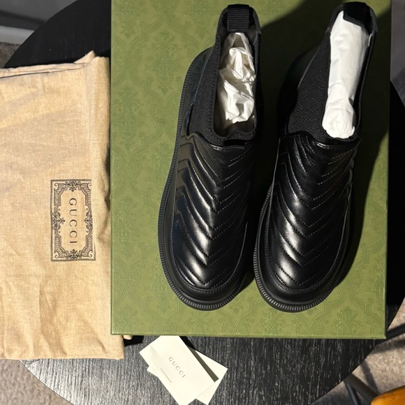 BRAND NEW IN BOX GUCCI MATELASSE CHELSEA BOOTS 35.5 (Size 6) QUILTED - Picture 5 of 5